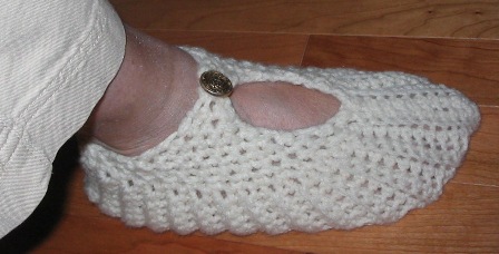 ladies crocheted slipper pattern